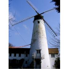 The Cannans' Windmill, Cholesbury, Bucks. Photograph by Paul Capewell.